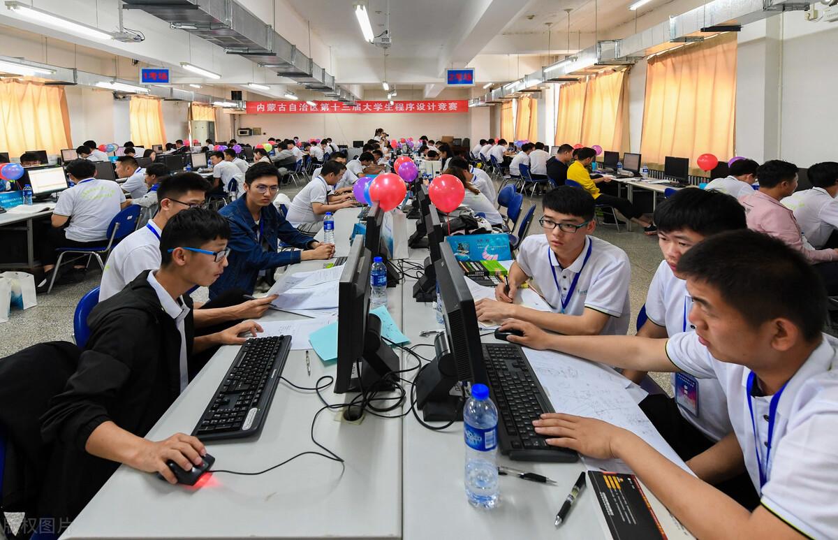 变化中的学习之旅，最新小说与自信成就感的奇妙碰撞
