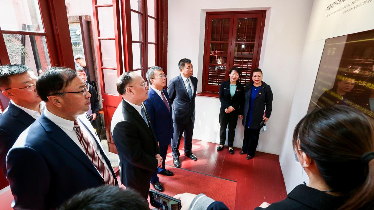最新财富动态揭秘，开启学习之旅，拥抱变化，自信铸就梦想之路