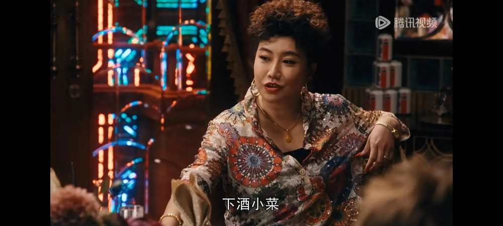 铁梨花最新剧集与小巷深处的特色小店探秘